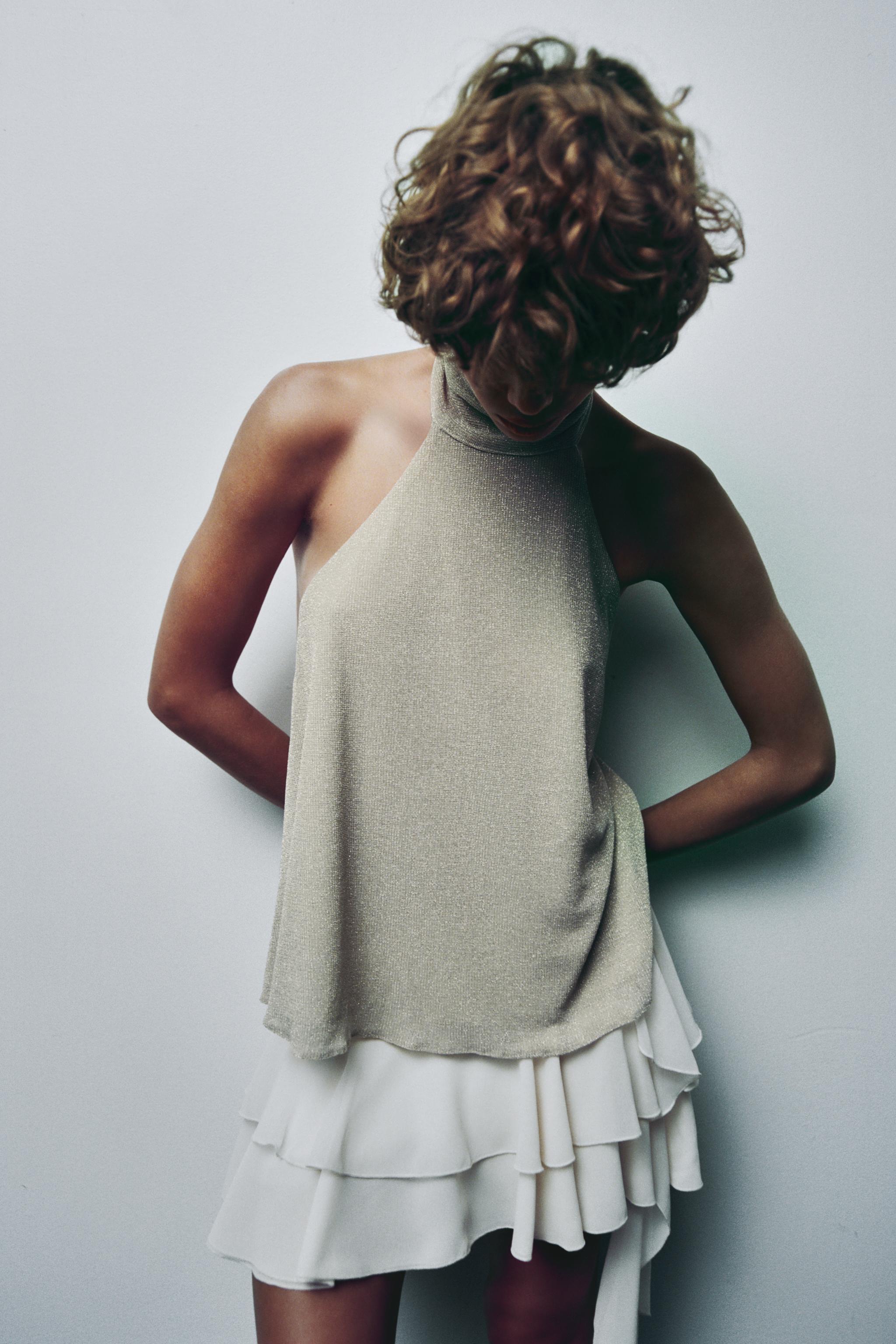 METALLIC THREAD HALTER TOP